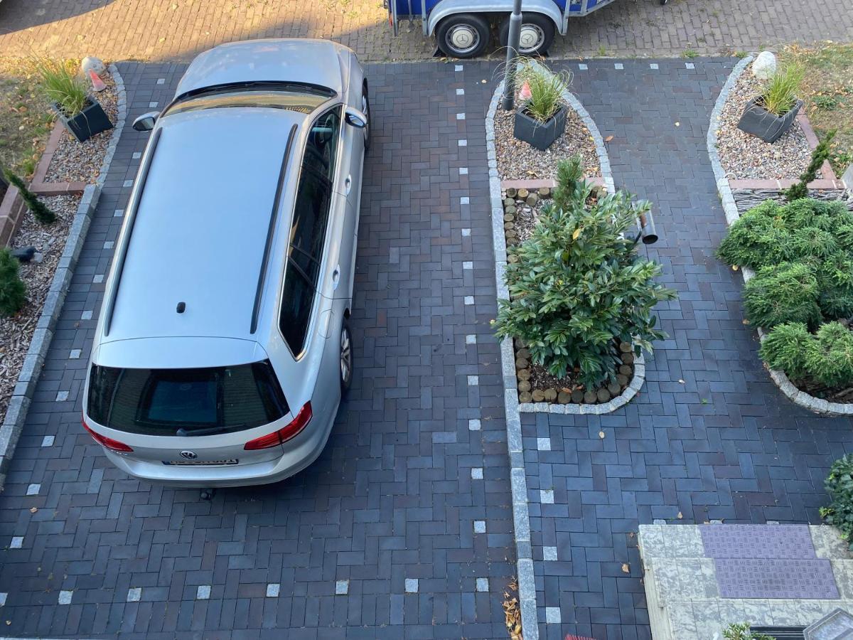 Unter Dem Dach Mit Parkplatz Leilighet BRE Eksteriør bilde